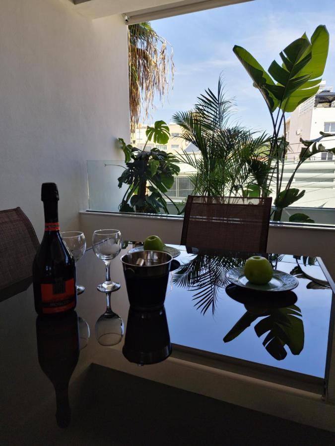 Carisa Deluxe Apartment With Jacuzzi Lárnaka Eksteriør bilde